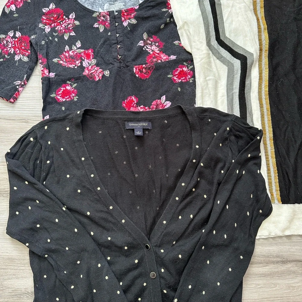 Women’s tops size medium - Picture 3 of 6